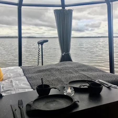 Otel Snowlounge Aurorahut Glass Igloos & Ice Onkamo (Lapland)