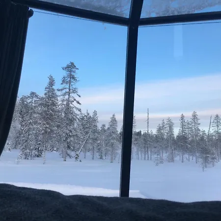 Snowlounge Aurorahut Glass Igloos & Ice Hotelli