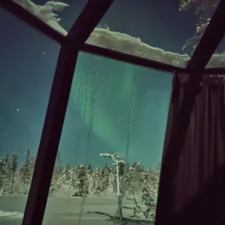 Snowlounge Aurorahut Glass Igloos & Ice Hotel Onkamo (Lapland)