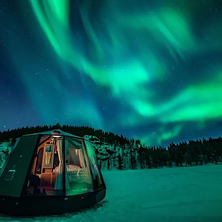 Snowlounge Aurorahut Glass Igloos & Ice