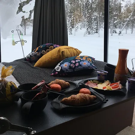 Snowlounge Aurorahut Glass Igloos & Ice