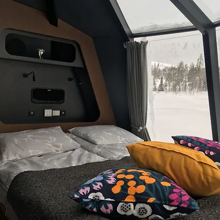 Snowlounge Aurorahut Glass Igloos & Ice 3* Onkamo (Lapland)