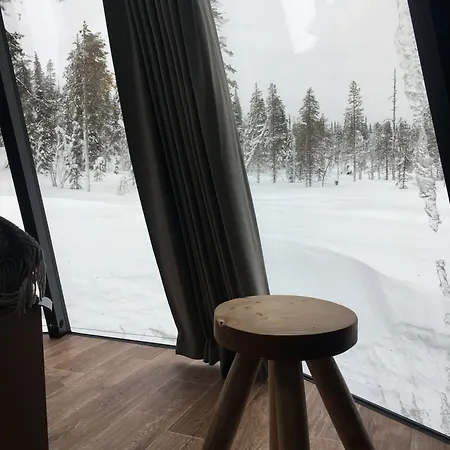 Snowlounge Aurorahut Glass Igloos & Ice 3* Onkamo (Lapland)